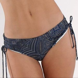 NWT carve designs reversible bikini bottom xl